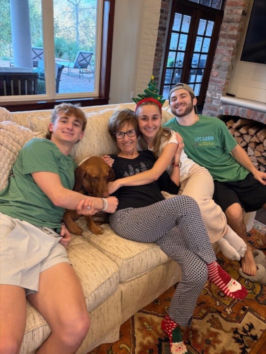 Frankie: Frankie is so excited to spend Christmas with his family 🎁